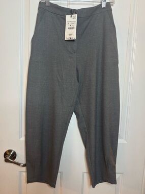 NWT ZARA Women’s grey tapered leg cropped loose fit pants size M
